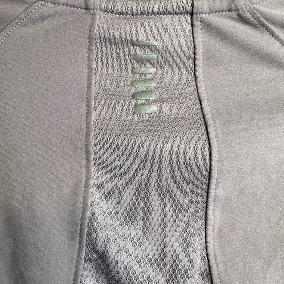 EUC Under Armour Heat Gear Women’s Speed Stride Half Zip Pull Over  - L - Picture 7 of 7